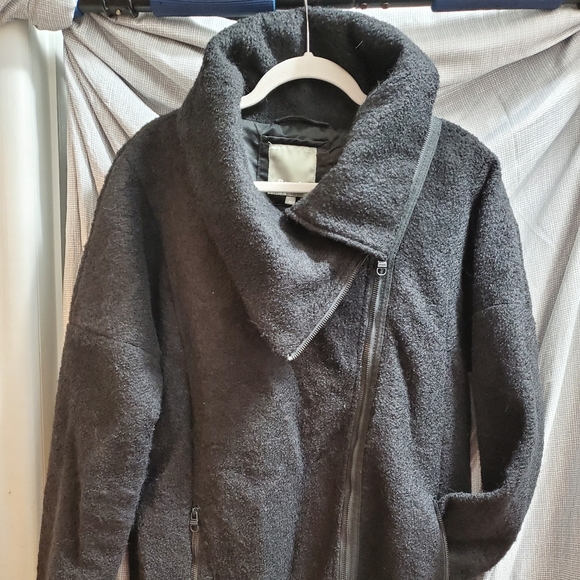 Bench Jacket - Picture 2 of 8